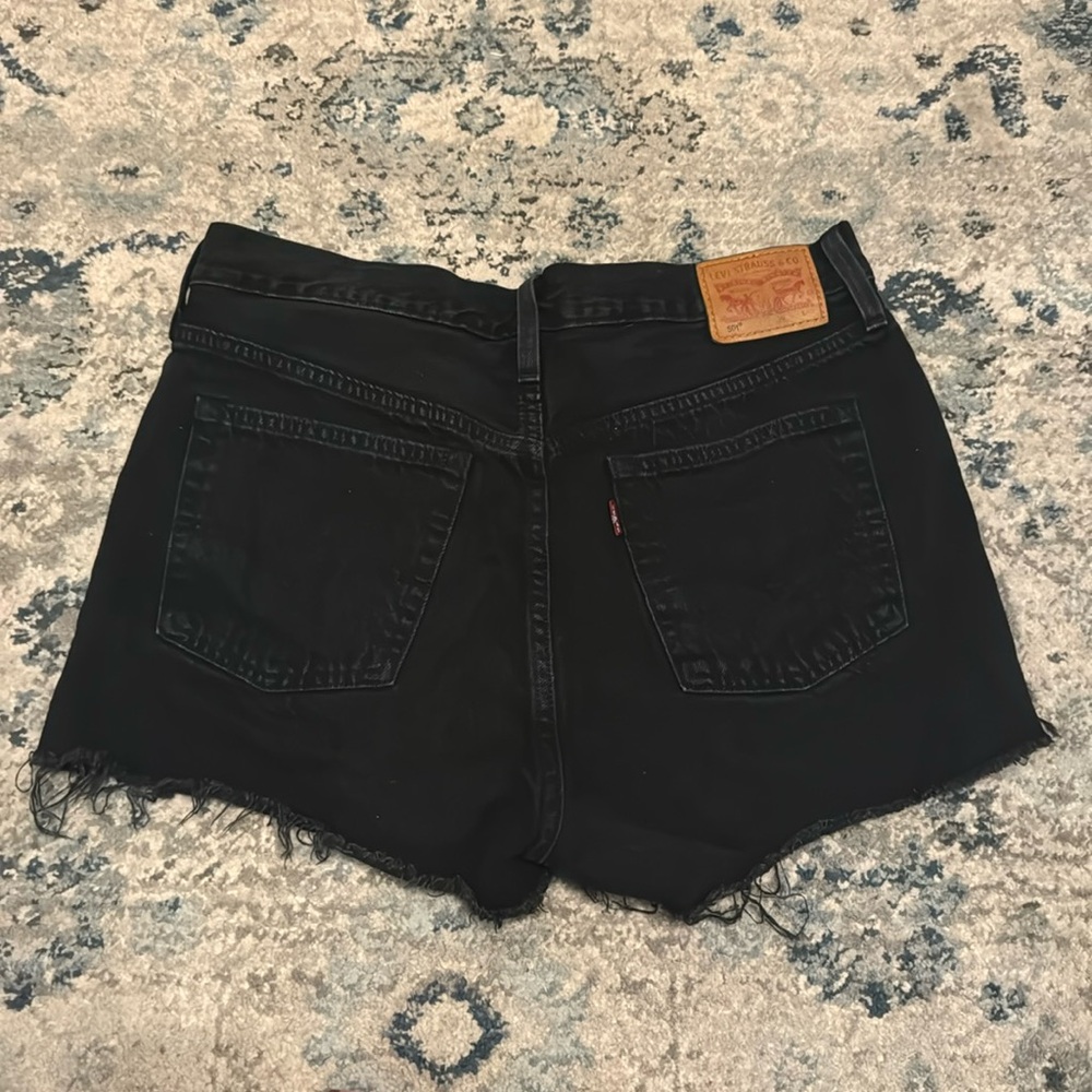 Black Levi’s Shorts